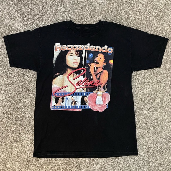 Tops - Selena Quintanilla Graphic T-Shirt Size L